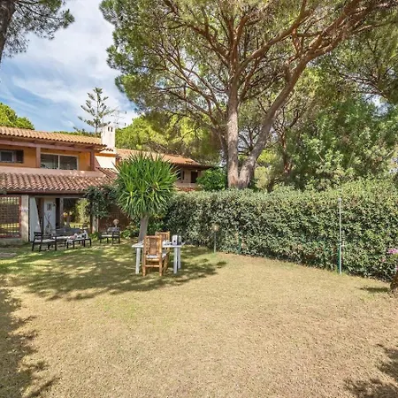 Holiday home Pineta Sul Mare A Due Passi Dal Village Santa Margherita di Pula