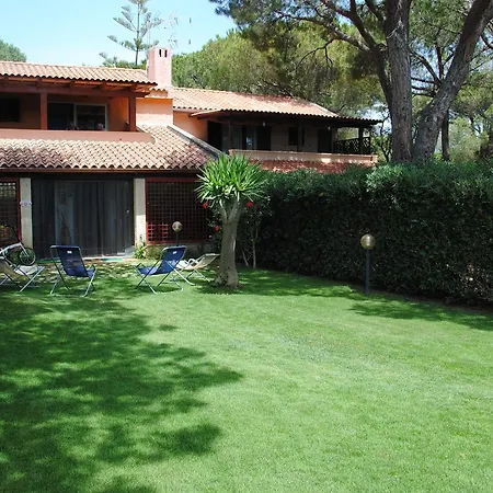 Holiday home Pineta Sul Mare A Due Passi Dal Village Santa Margherita di Pula